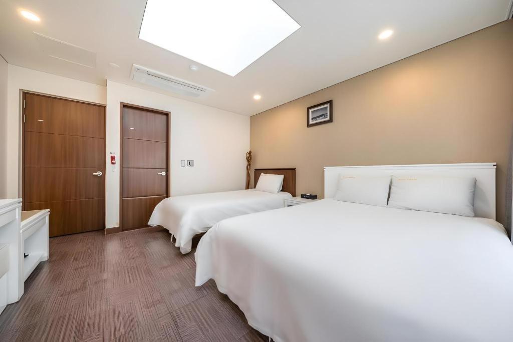 Sea View Hotel Jeju Exterior photo